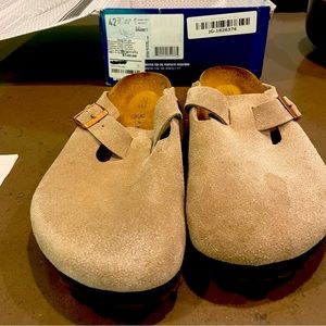 Size 40 Birkenstocks Boston Suede Leather Taupe